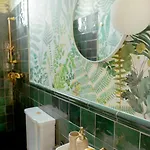 Porcelaine Apartment *