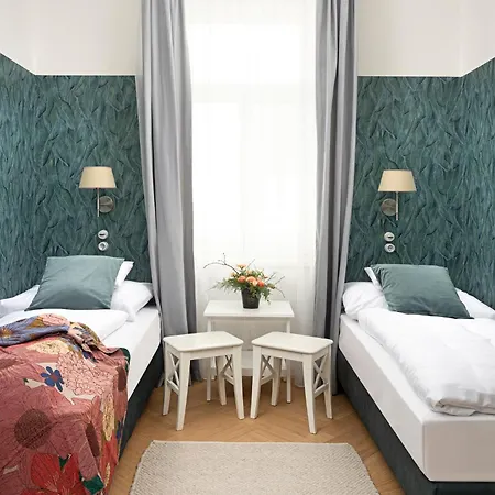 Porcelaine Apartment *